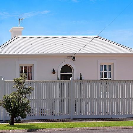 Historic Central Cottage In Warrnambool Camera foto
