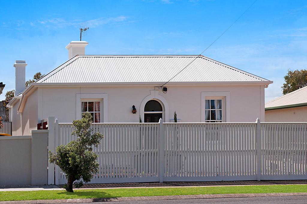 Historic Central Cottage In Warrnambool Camera foto